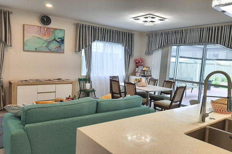 Photo of property in 22 Tinaku Road, Flat Bush, Auckland, 2019