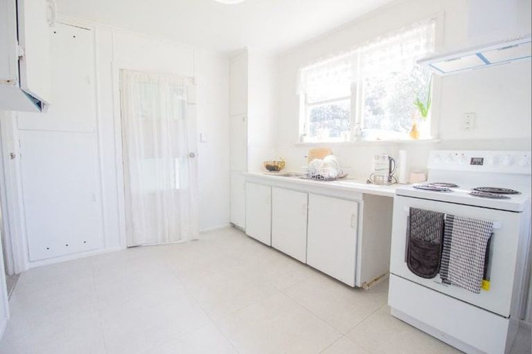 Photo of property in 70 Fisher Crescent, Otara, Auckland, 2023