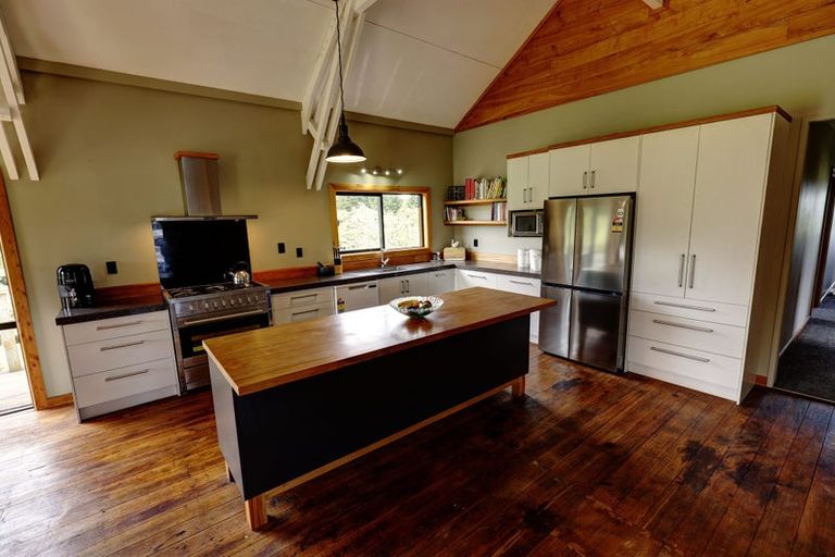 Photo of property in 172 Whakamara Road, Manutahi, Hawera, 4672