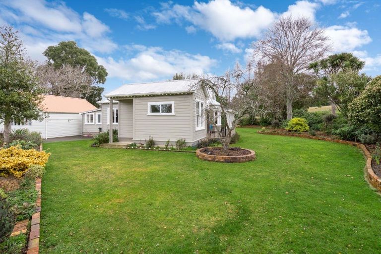Photo of property in 6 Domain Road, Dunback, Palmerston, 9483