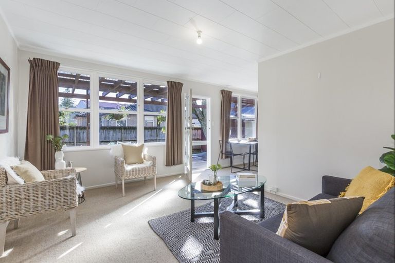 Photo of property in 29 Elizabeth Street, Orewa, 0931