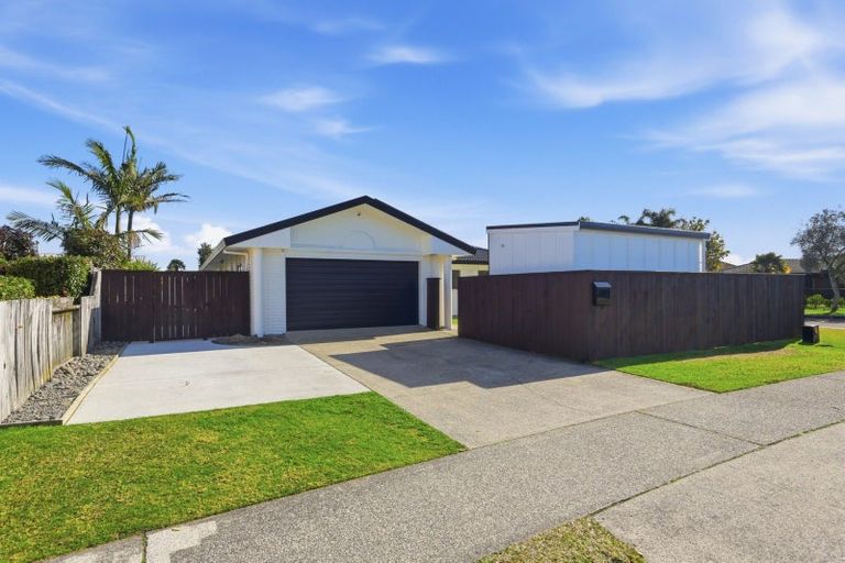 Photo of property in 1 Aldermen Avenue, Papamoa Beach, Papamoa, 3118