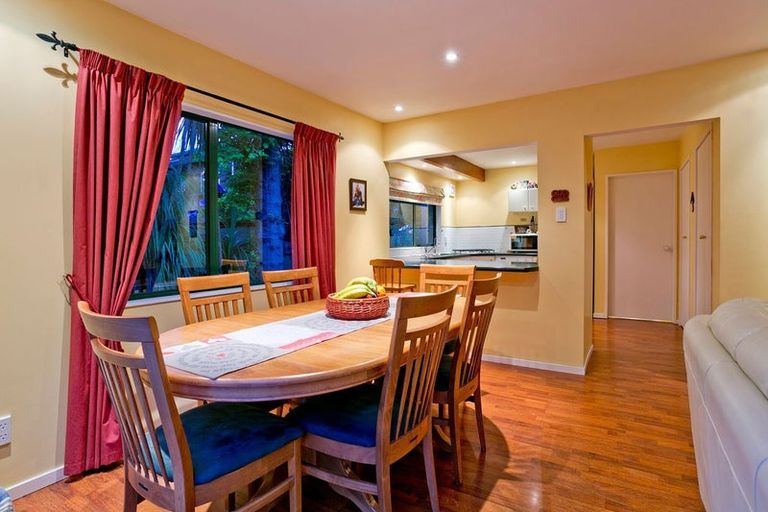 Photo of property in 1/6 Carlisle Road, Browns Bay, Auckland, 0630
