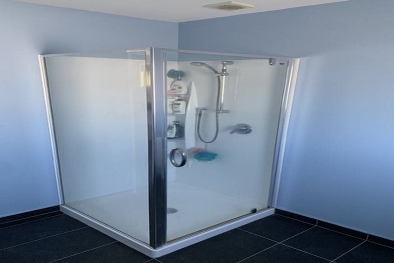 Photo of property in 3 Foresters Crescent, Parklands, Christchurch, 8083