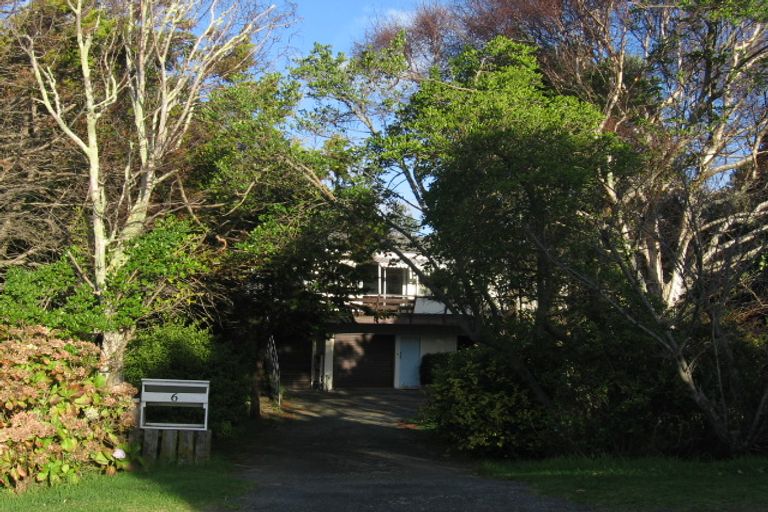 Photo of property in 6 Falla Street, Paraparaumu Beach, Paraparaumu, 5032