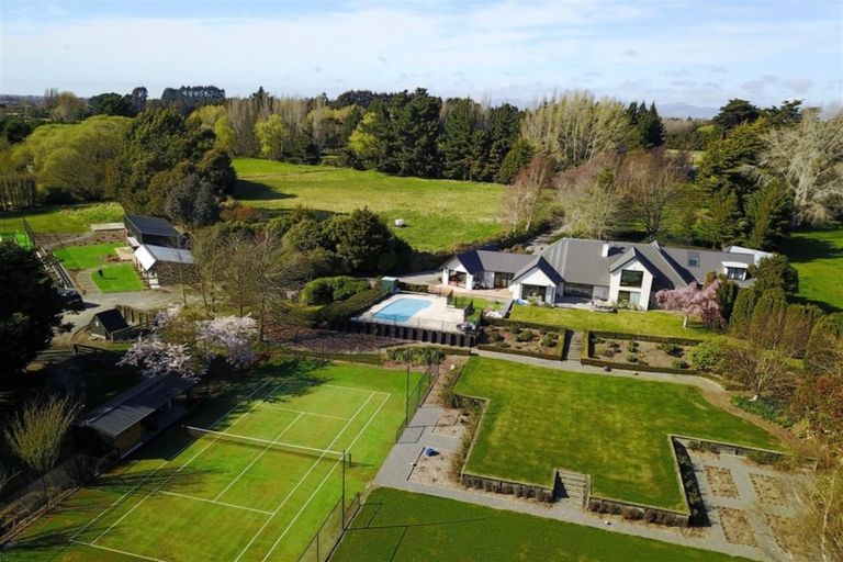 Photo of property in 360 Johns Road, Northwood, Christchurch, 8051