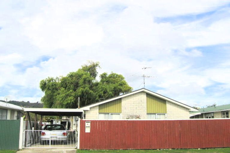 Photo of property in 2/24 Clouston Park Road, Clouston Park, Upper Hutt, 5018