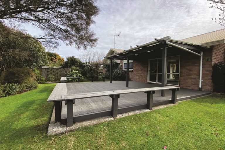 Photo of property in 14 Cashmere Place, Flagstaff, Hamilton, 3210