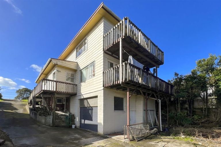 Photo of property in 1016 East Coast Road, Fairview Heights, Auckland, 0630