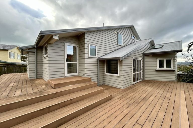 Photo of property in 25 St Simon Place, Botany Downs, Auckland, 2010