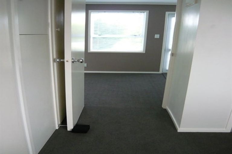 Photo of property in 50 Golf Road, New Lynn, Auckland, 0600