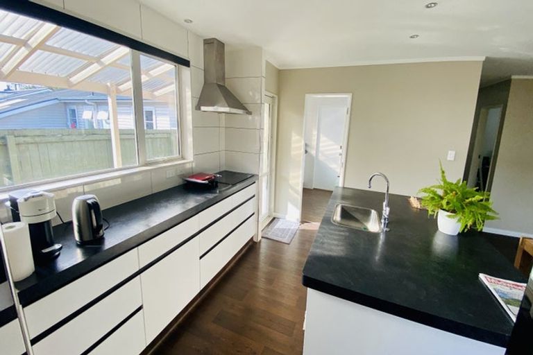 Photo of property in 41 Brandon Street, Featherston, 5710