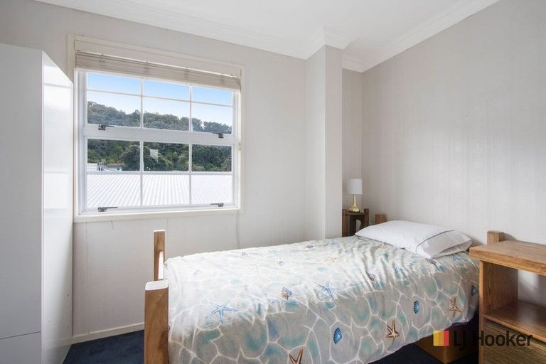 Photo of property in 32 The Terrace, Waihi Beach, 3611