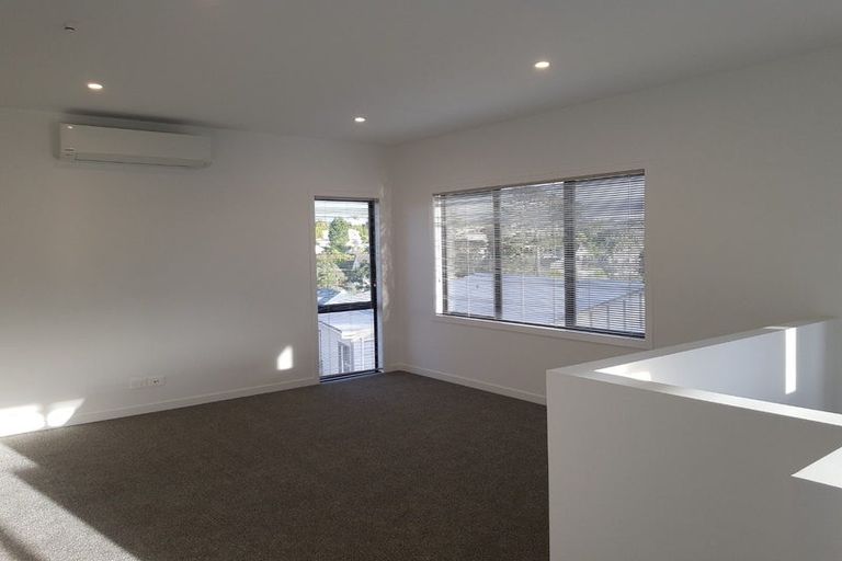 Photo of property in 89 Carlisle Road, Torbay, Auckland, 0632