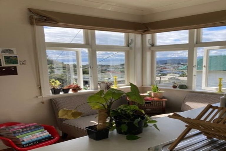 Photo of property in 77 Todman Street, Brooklyn, Wellington, 6021