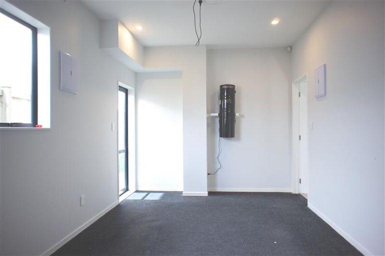 Photo of property in 42 Toanui Road, Hobsonville, Auckland, 0616