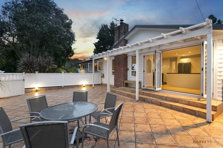 Photo of property in 109 Parker Road, Oratia, Auckland, 0604