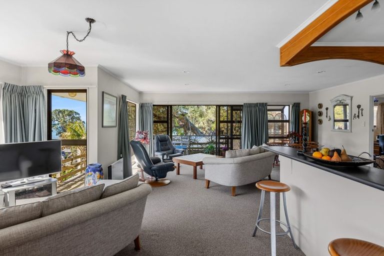 Photo of property in 1 Moana Terrace, Snells Beach, 0920