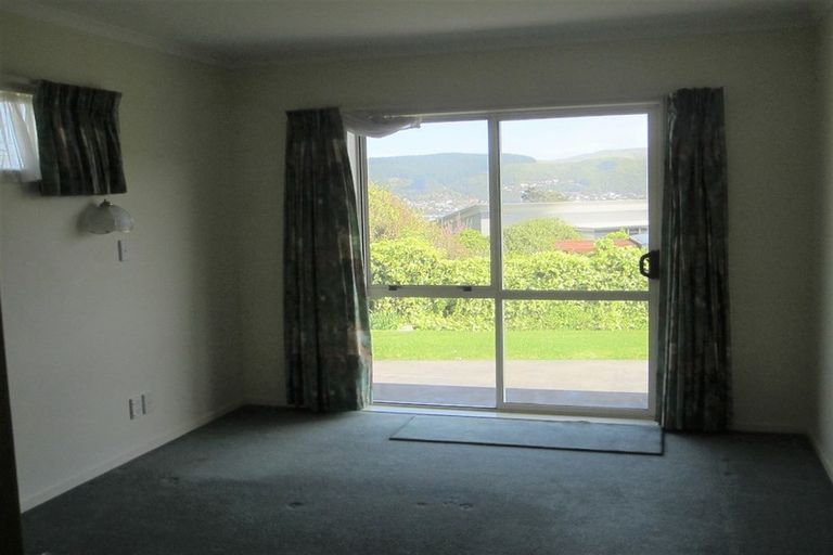 Photo of property in 3 Pikitanga Close, Tawa, Wellington, 5028