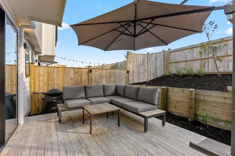 Photo of property in 20a Makomako Drive, Orewa, 0931