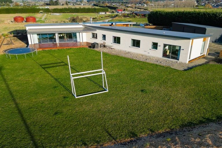 Photo of property in 85 Painstown Road, Waimate, 7978