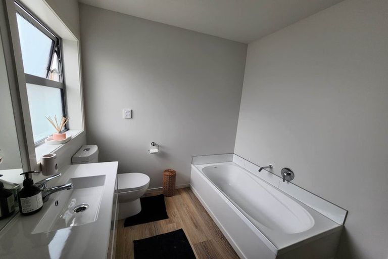 Photo of property in 7 Mcgrath Way, Taita, Lower Hutt, 5011