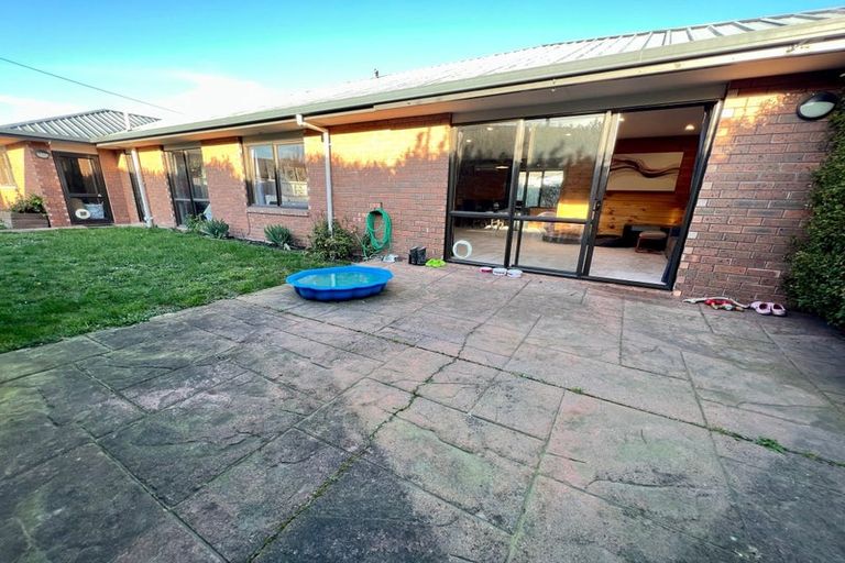 Photo of property in 2/98 Springs Road, Hornby, Christchurch, 8042