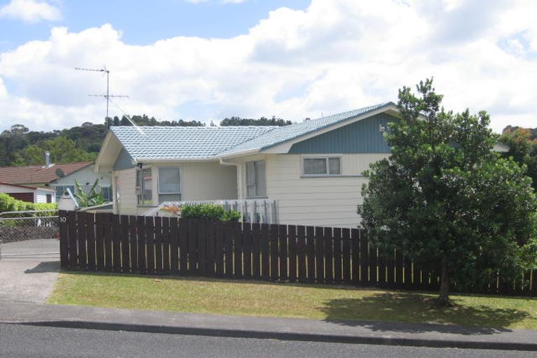 Photo of property in 10 Spinella Drive, Bayview, Auckland, 0629