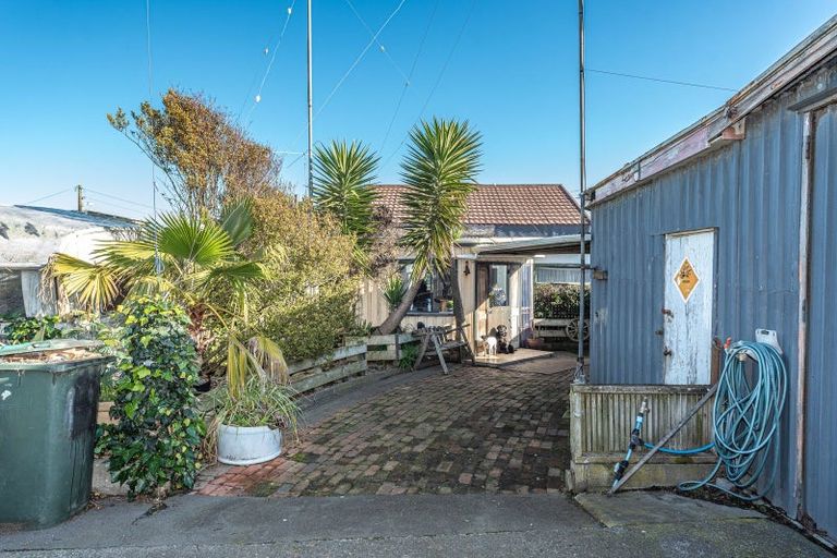 Photo of property in 2 Wharf Street, Castlecliff, Whanganui, 4501