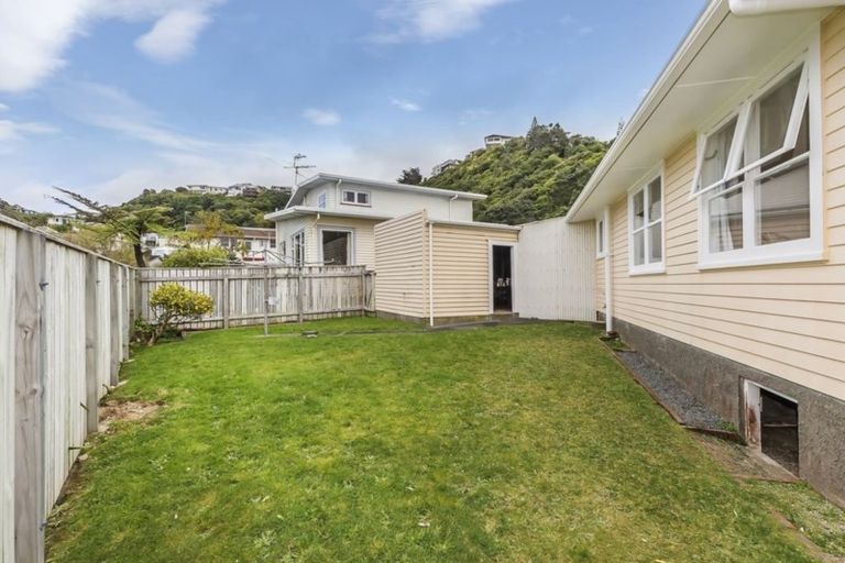 Photo of property in 31 Priscilla Crescent, Kingston, Wellington, 6021