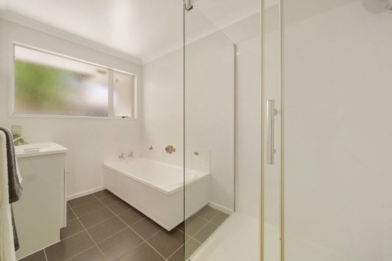 Photo of property in 6 Creedon Glen, Casebrook, Christchurch, 8051