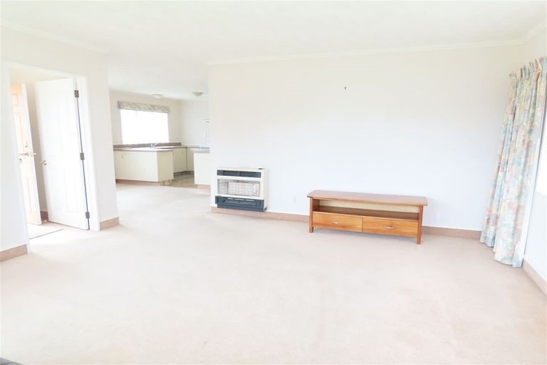 Photo of property in 52 Queen Street West, Levin, 5510