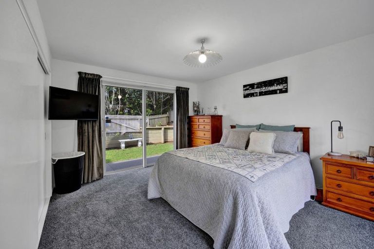 Photo of property in 17a Heta Road, Highlands Park, New Plymouth, 4312