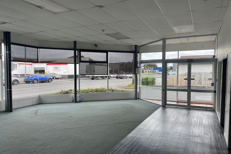 Photo of property in 37 Hobson Street, New Plymouth, 4312