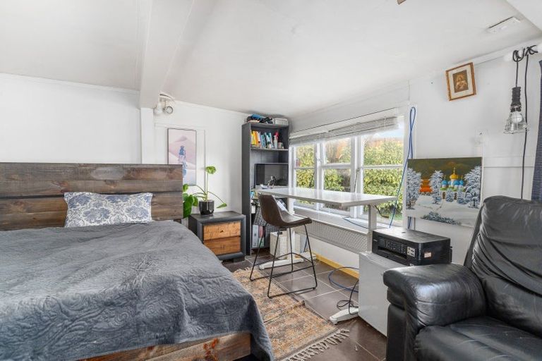 Photo of property in 4 Laurel Place, Awapuni, Palmerston North, 4412