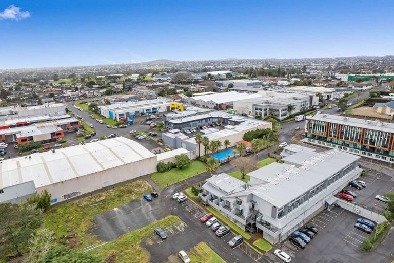 Photo of property in 22a/30 Westward Ho, Glen Eden, Auckland, 0602