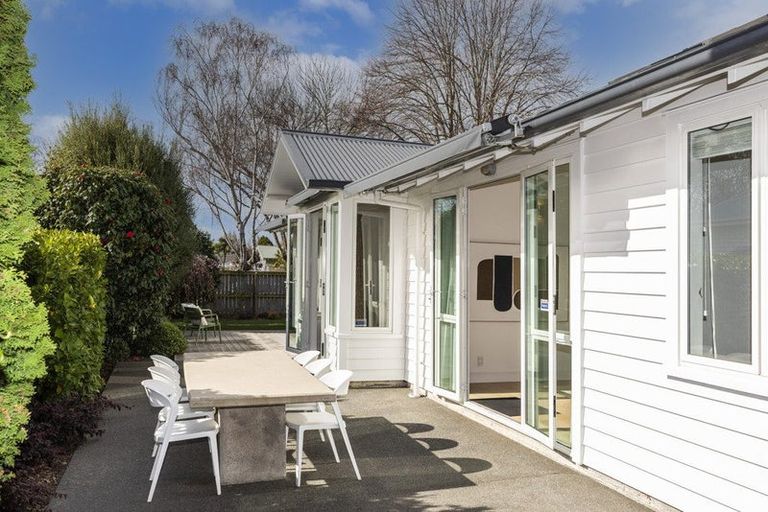 Photo of property in 3 Wherstead Road, Cashmere, Christchurch, 8022