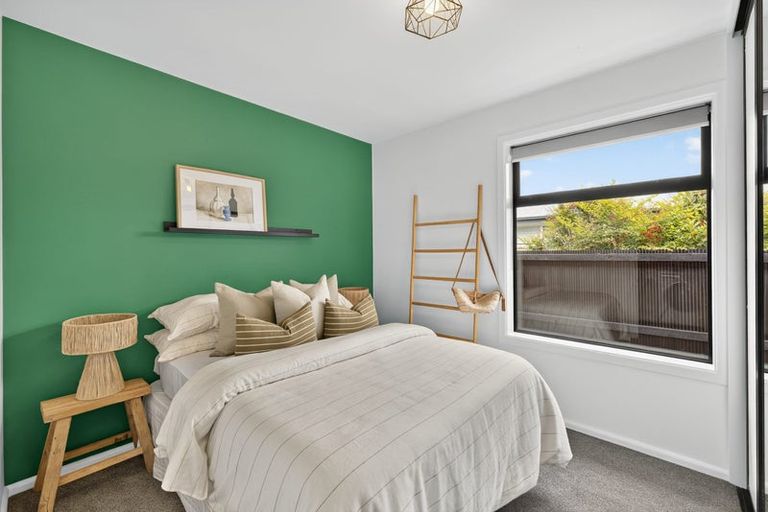 Photo of property in 15 Oakfield Street, Burnside, Christchurch, 8053