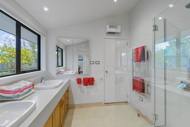 Photo of property in 251 Wairakei Road, Bryndwr, Christchurch, 8053