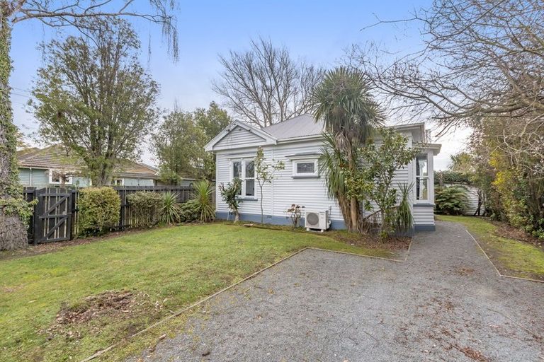 Photo of property in 1/221 Edgeware Road, Edgeware, Christchurch, 8013