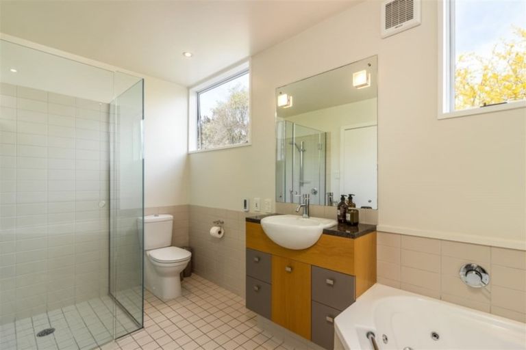 Photo of property in 186 Ilam Road, Ilam, Christchurch, 8041