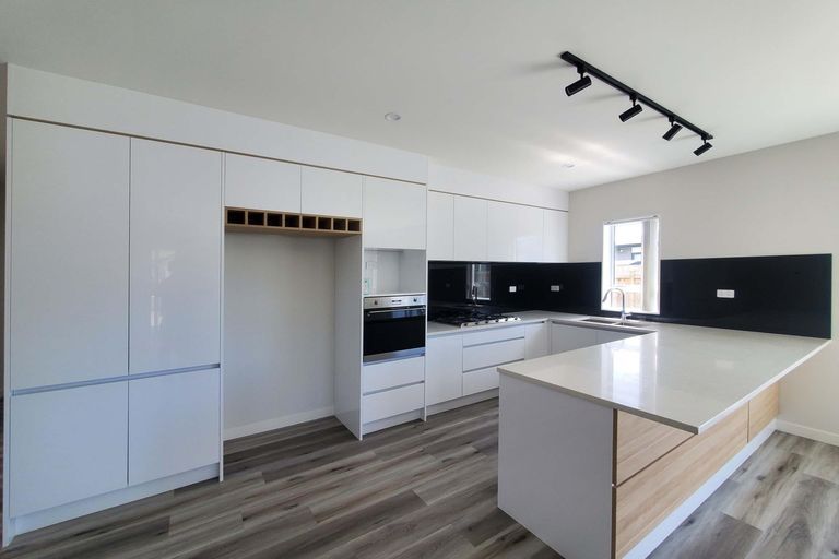 Photo of property in 16 Perkins Street, Papakura, 2110