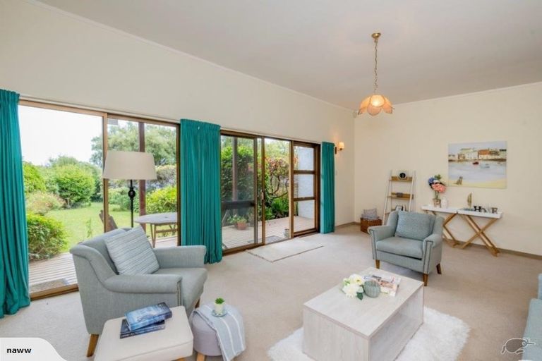 Photo of property in 88 Winara Avenue, Waikanae, 5036