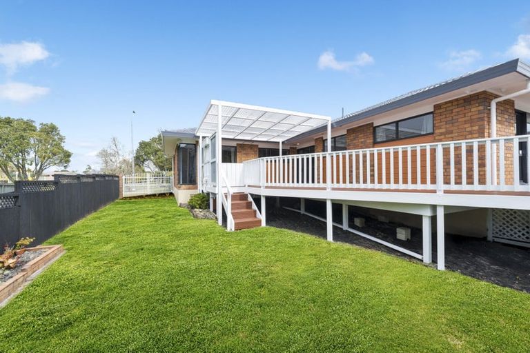 Photo of property in 14 Rhinevale Close, Henderson, Auckland, 0612