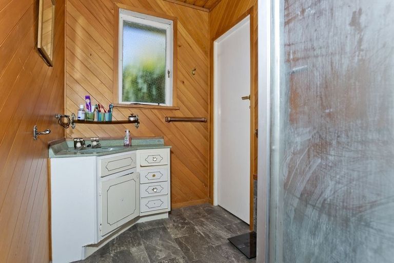 Photo of property in 10 Ribblesdale Road, Henderson, Auckland, 0612