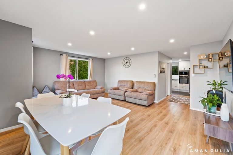 Photo of property in 18 Hydra Place, Glen Eden, Auckland, 0602