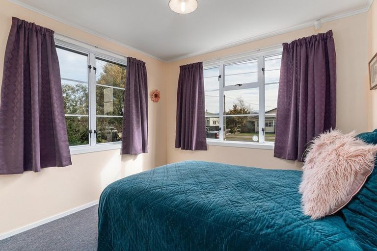 Photo of property in 33 Wyndham Street, Carterton, 5713