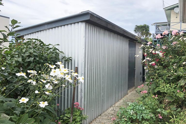 Photo of property in 37 Wharfe Street, South Hill, Oamaru, 9400