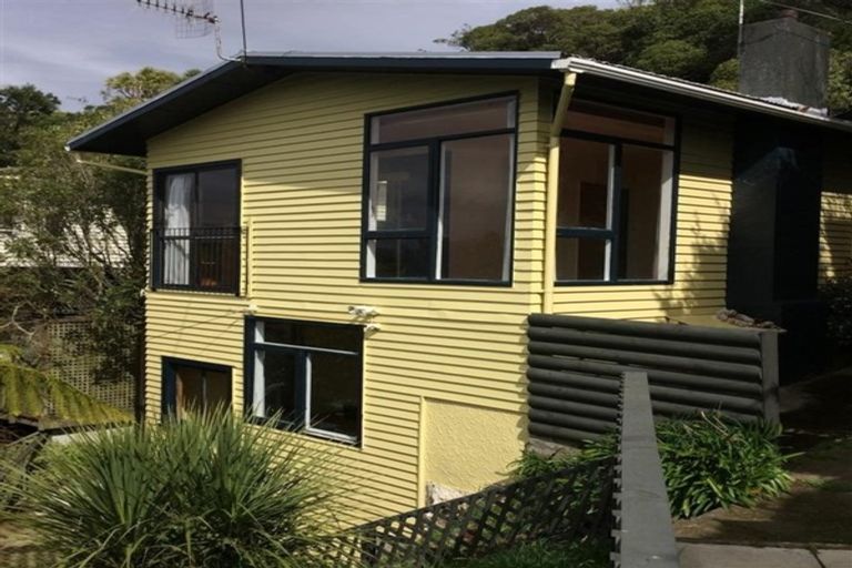 Photo of property in 75 Farnham Street, Mornington, Wellington, 6021