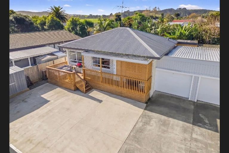 Photo of property in 2/33f Springs Road, Parakai, 0830